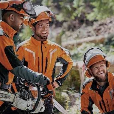 Stihl, Équipements de Protection Individuelle (EPI), huile et carburant, outillage pour le travail forestier