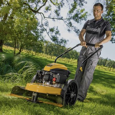 Cub Cadet tondeuses débroussailleuses autoportées pour les professionnels