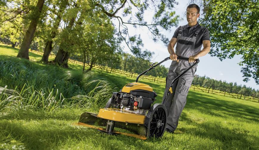 Cub Cadet, tondeuse débroussailleuse